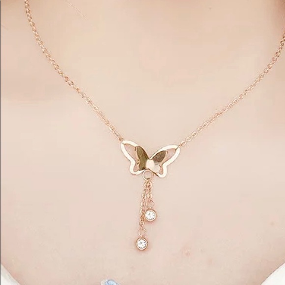 Gold two tone simple chain choker necklace with heart pendant - Picture 4 of 5